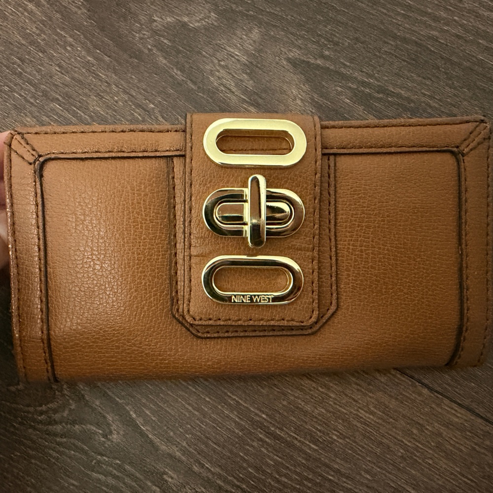 NINE WEST Tan Pebbled Wallet with Metallic Gold Interior